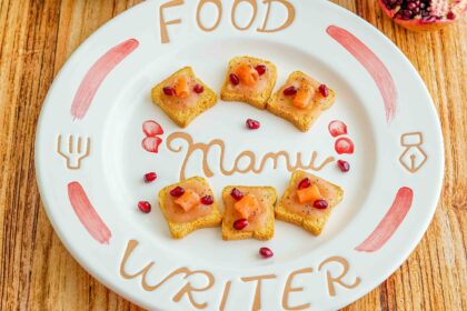 piatto decorato con il mio nome e mini toast