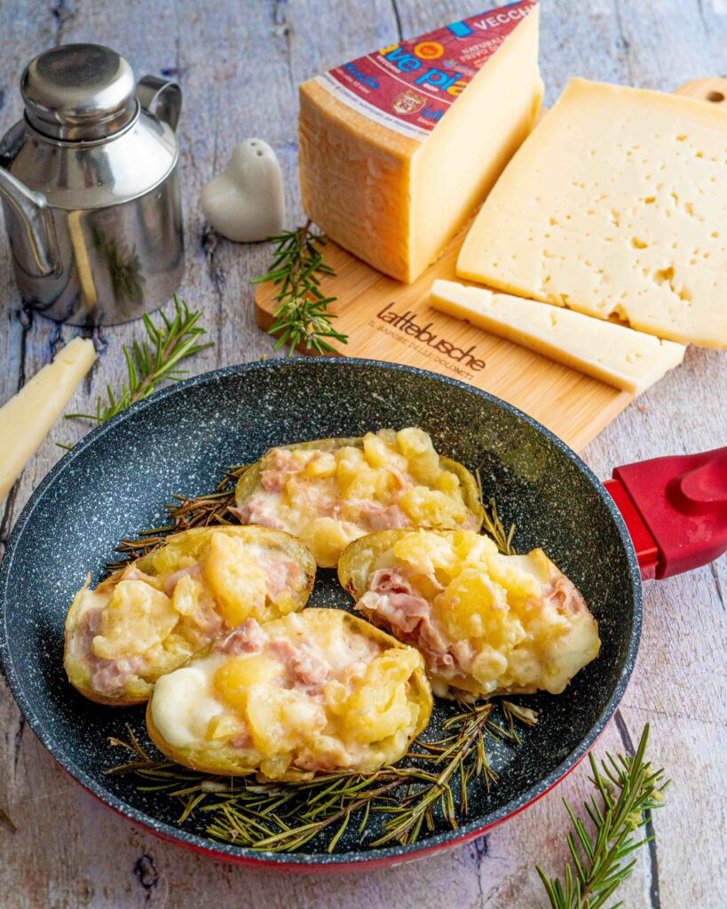 patate ripiene 
formaggio filanti
patate filanti