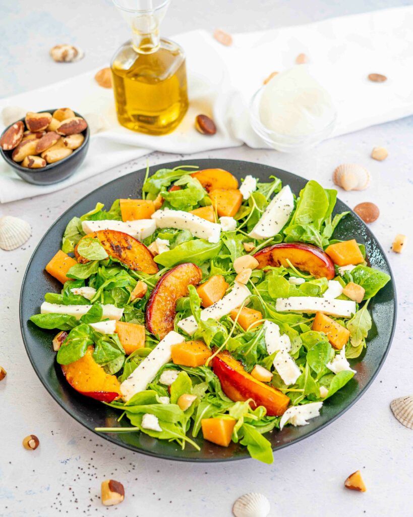 insalata di mozzarella e frutta