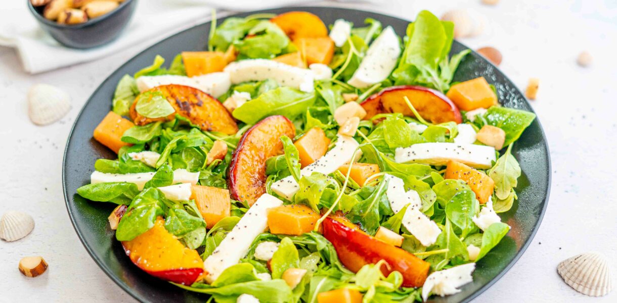 INSALATA DI FRUTTA E MOZZARELLA