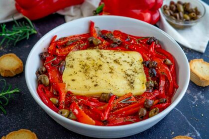 fettacotta con peperoni e olive