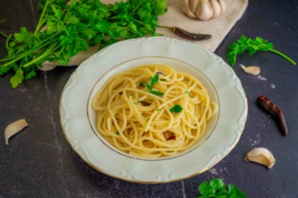 Spaghetti aglio olio e peperoncino