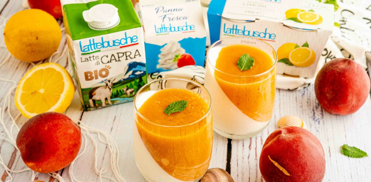 panna cotta allo yogurt e pesche