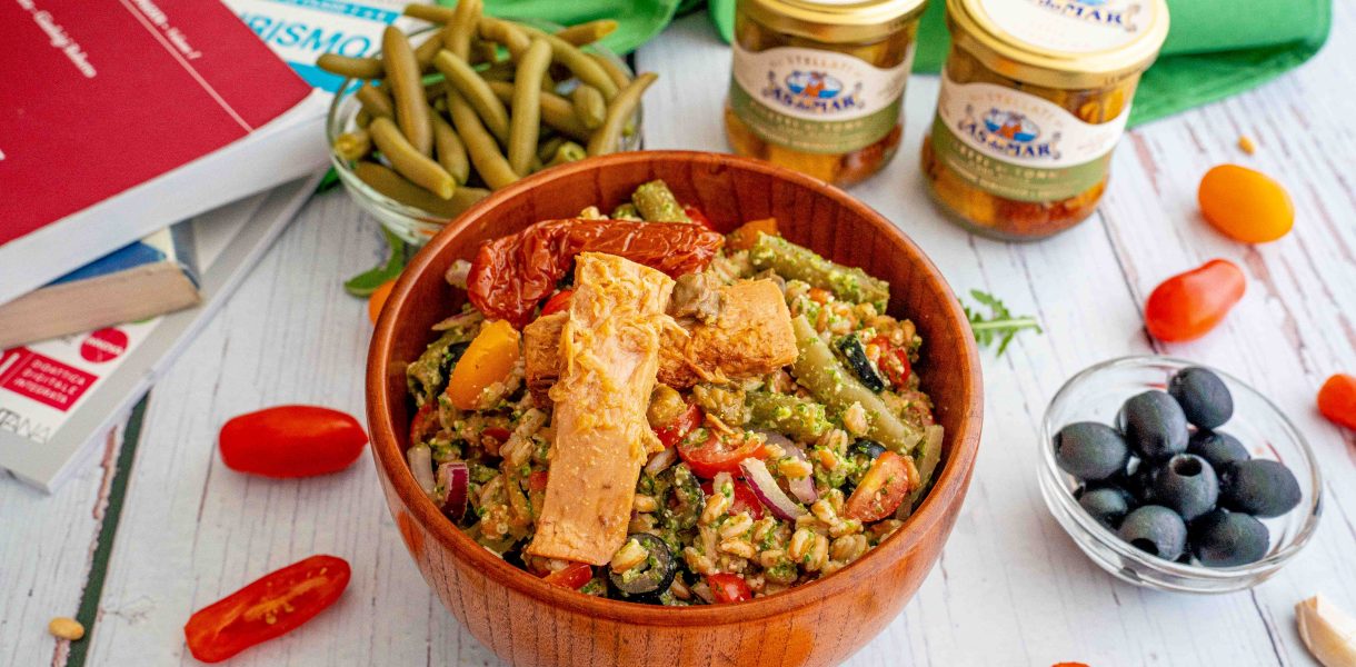 insalata di farro con filetti di tonno